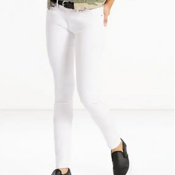 Levi's Denim - Levi's Woman's 711‎ White Denim Distressed Skinny Jeans Size 27